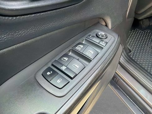 Used 2022 Jeep Cherokee Trailhawk AWD/4WD image 19