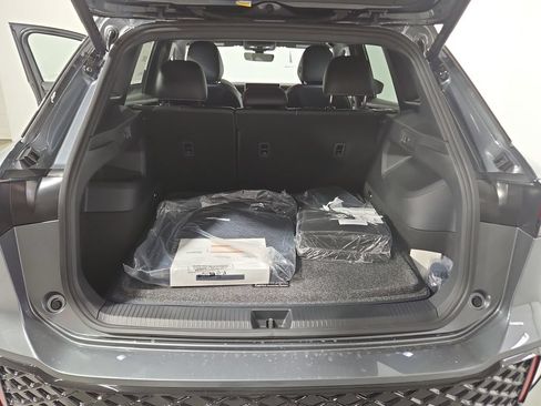 New 2026 Volkswagen Tiguan SE R-Line AWD/4WD image 22