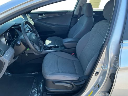 Used 2012 Hyundai Sonata GLS FWD image 9