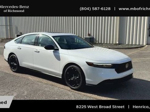 Used 2025 Honda Accord SE image 4