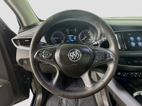 Used 2018 Buick Enclave Essence image 13