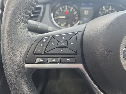 Used 2019 Nissan Rogue SL w/ Premium Package image 21