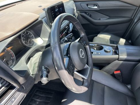 Certified 2022 Nissan Rogue SL w/ SL Premium Package image 15