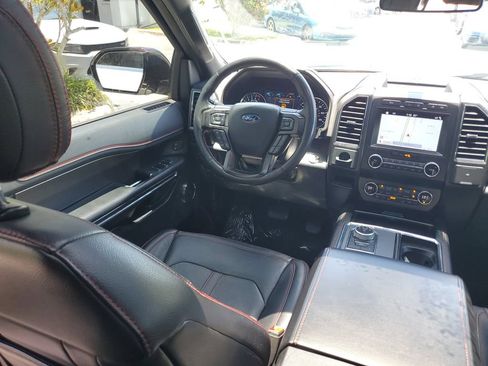 Used 2019 Ford Expedition Limited w/ Equipment Group 303A RWD image 15