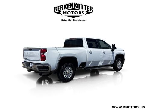 Used 2023 Chevrolet Silverado 2500 LT w/ Convenience Package AWD/4WD image 3