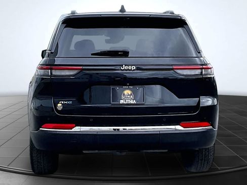 Used 2022 Jeep Grand Cherokee Limited 4xe w/ Luxury Tech Group II AWD/4WD image 5
