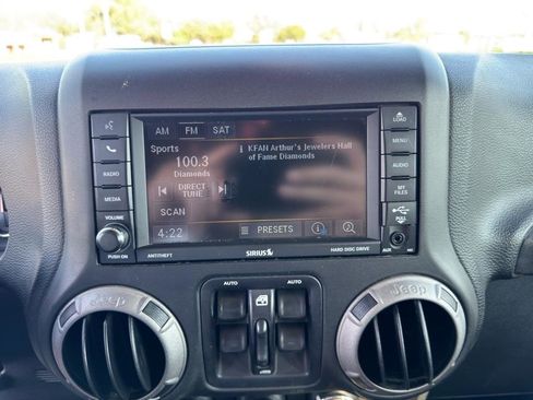 Used 2016 Jeep Wrangler Unlimited Sport w/ Quick Order Package 24S AWD/4WD image 35