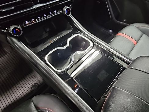 Certified 2024 Chevrolet Traverse RS w/ LPO, Floor Liner Package image 21