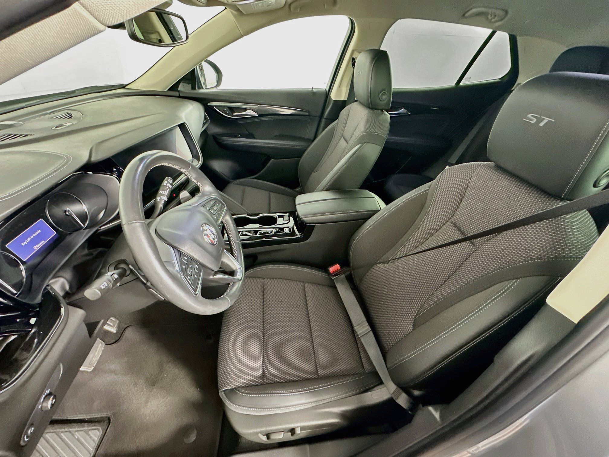 Used 2023 Buick Envision Preferred FWD image 13