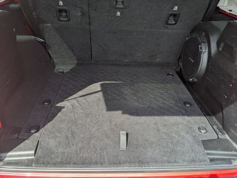 Used 2018 Jeep Wrangler Unlimited Rubicon AWD/4WD image 28