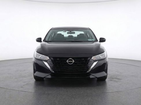 Used 2025 Nissan Sentra SV FWD image 1