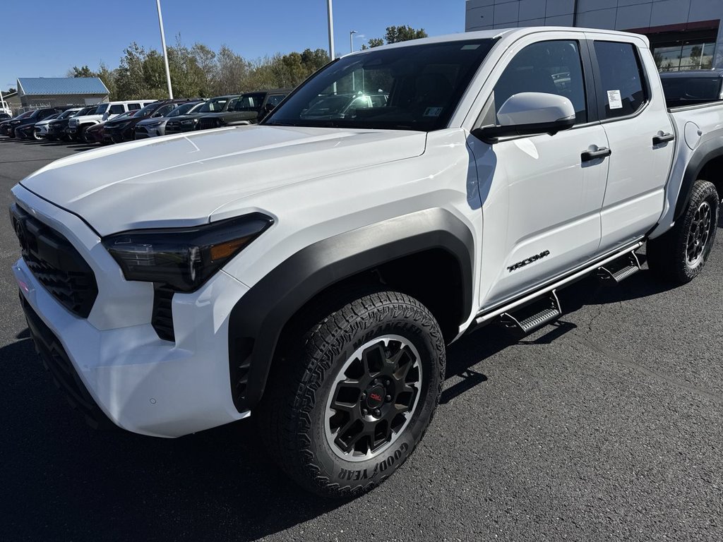 New 2026 Toyota Tacoma TRD Off-Road w/ TRD Off Road Premium Package AWD/4WD image 4
