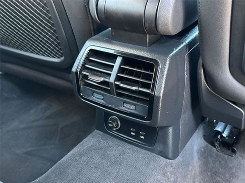 Used 2020 Audi Q3 2.0T Premium Plus w/ Premium Plus Package AWD/4WD image 20