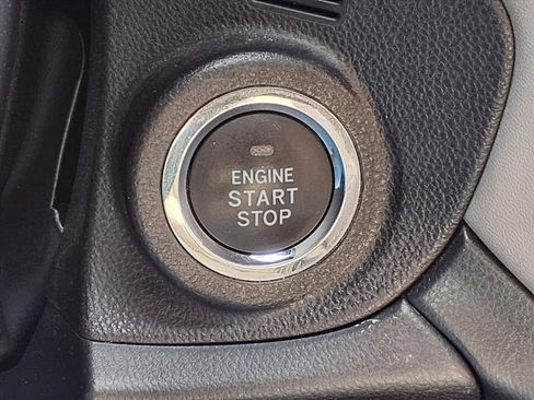 Used 2023 Subaru Outback Premium image 19