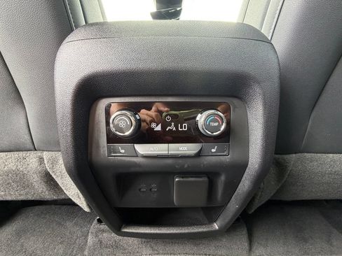 Used 2024 Chevrolet Traverse RS AWD/4WD image 9
