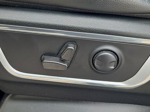 Used 2023 RAM 1500 Laramie image 14