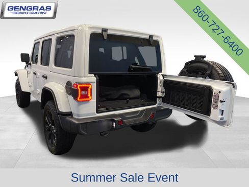 Used 2025 Jeep Wrangler Unlimited Sahara w/ Safety Group AWD/4WD image 33