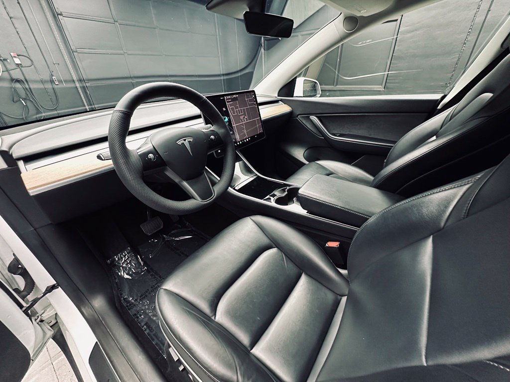 Used 2021 Tesla Model Y Long Range AWD/4WD image 18