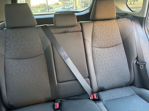 Used 2025 Toyota RAV4 XLE image 31