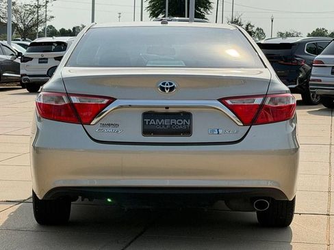 Used 2016 Toyota Camry XLE FWD image 2