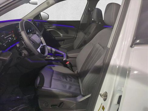 Certified 2025 Audi Q5 Premium Plus w/ Premium Plus image 17