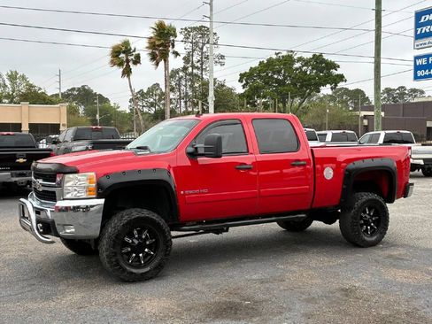 Used 2008 Chevrolet Silverado 2500 LT w/ 2LT Convenience Package image 2