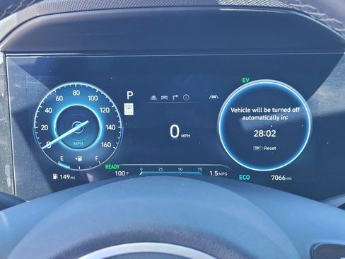 Used 2025 Hyundai Elantra Limited FWD image 25