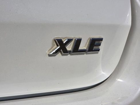 Used 2017 Toyota Highlander XLE image 35