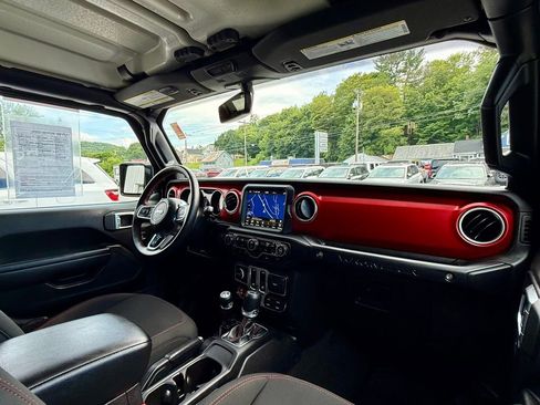 Used 2021 Jeep Wrangler Unlimited Rubicon image 21