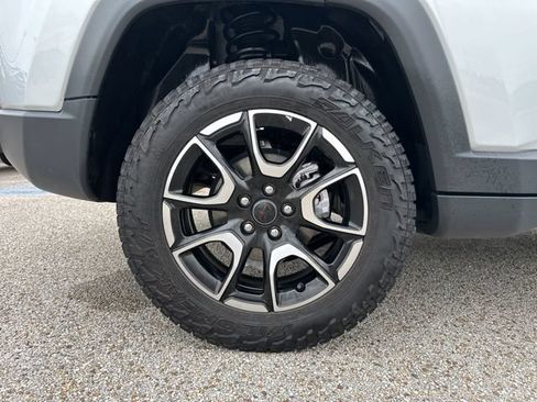 Certified 2025 Jeep Compass Trailhawk AWD/4WD image 52