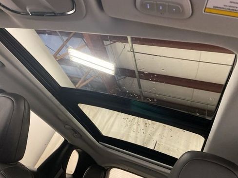 Used 2023 Jeep Cherokee Altitude Lux w/ Lux Elite Package image 19