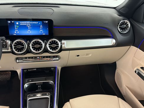 Used 2026 Mercedes-Benz GLB 250 4MATIC image 27