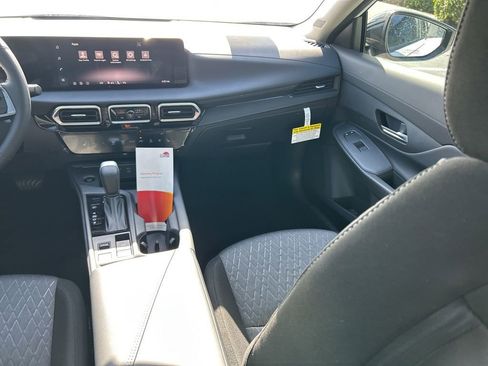 New 2026 Nissan Sentra SV w/ SV Convenience Package FWD image 12