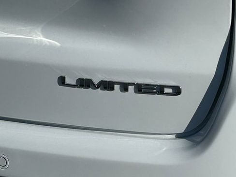 Used 2024 Jeep Compass Limited AWD/4WD image 5