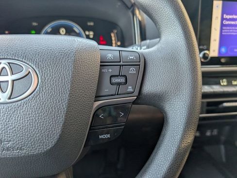 Used 2025 Toyota Camry LE FWD image 14