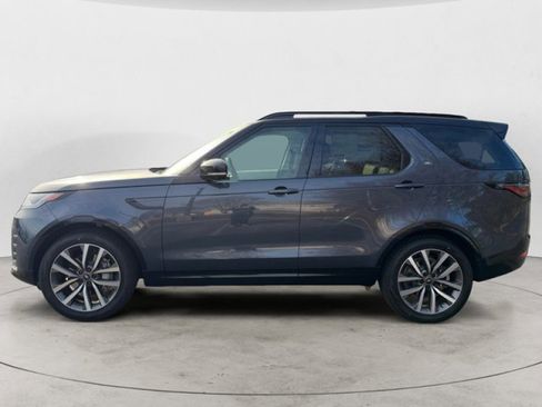 New 2026 Land Rover Discovery Dynamic SE image 7