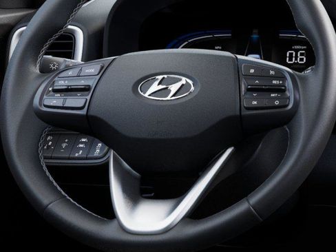 New 2025 Hyundai Venue SEL image 15