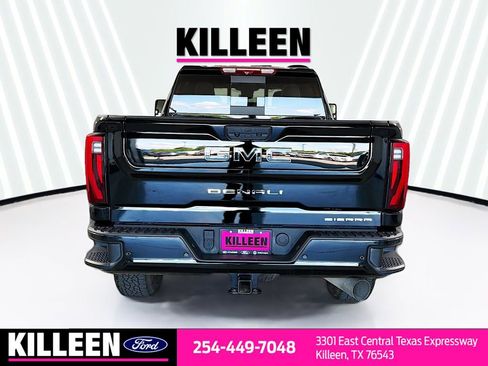 Used 2024 GMC Sierra 2500 Denali Ultimate AWD/4WD image 7