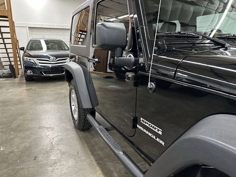 Used 2011 Jeep Wrangler Sport AWD/4WD image 9