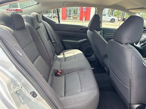 Used 2025 Nissan Altima 2.5 SV AWD/4WD image 8