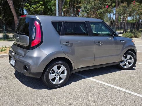 Used 2017 Kia Soul w/ Convenience Package FWD image 9