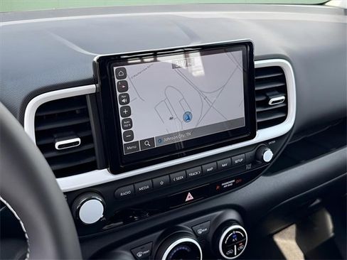New 2025 Hyundai Venue Limited image 15