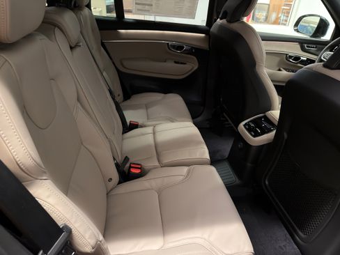 New 2026 Volvo XC90 T8 Ultra w/ Protection Package AWD/4WD image 29