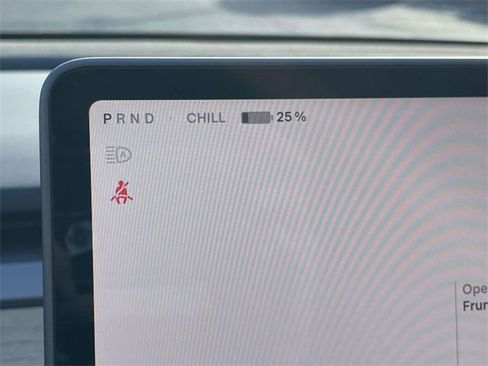 Used 2023 Tesla Model 3 Standard Range image 23