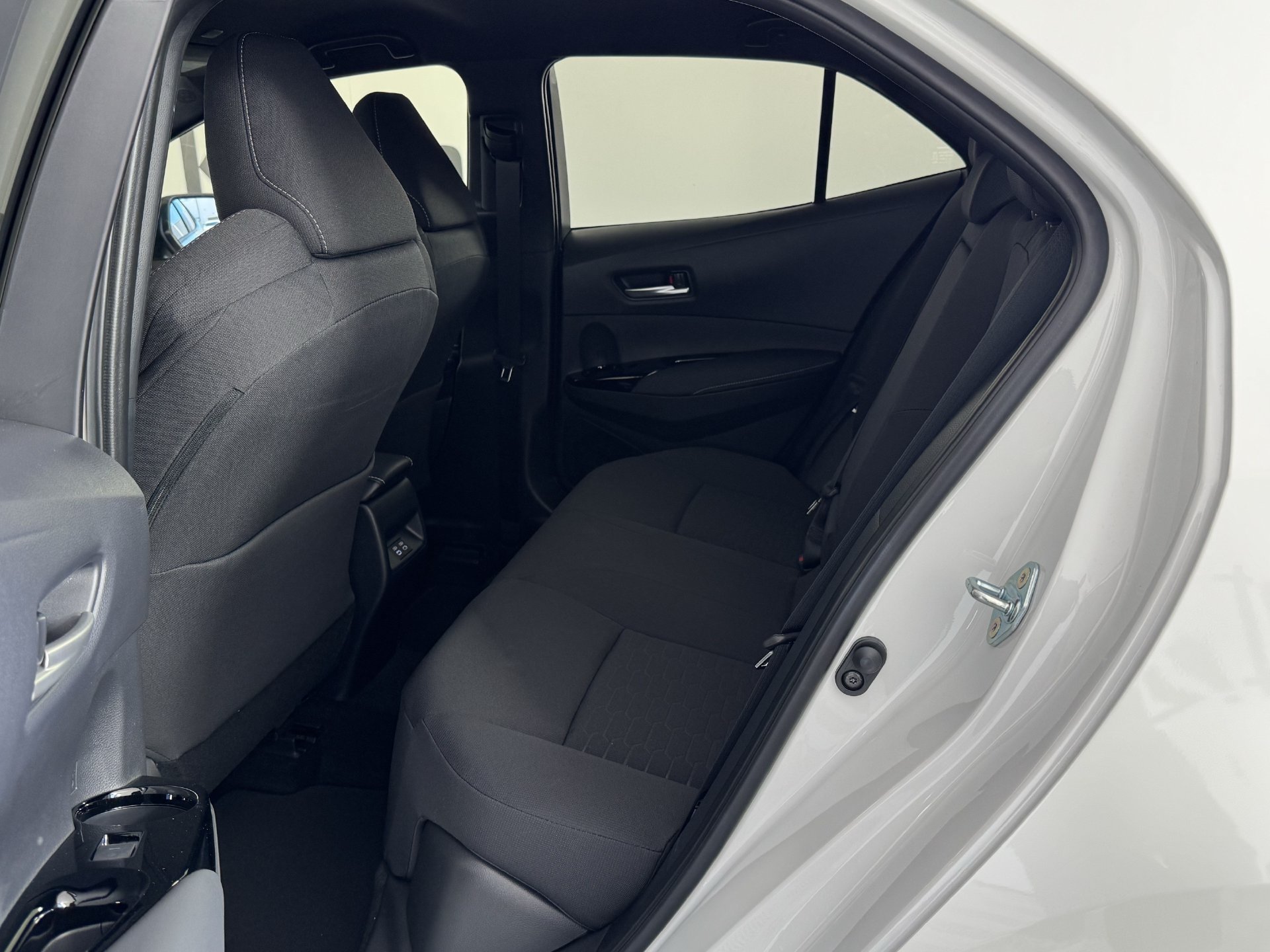 New 2027 Toyota Corolla SE FWD image 6
