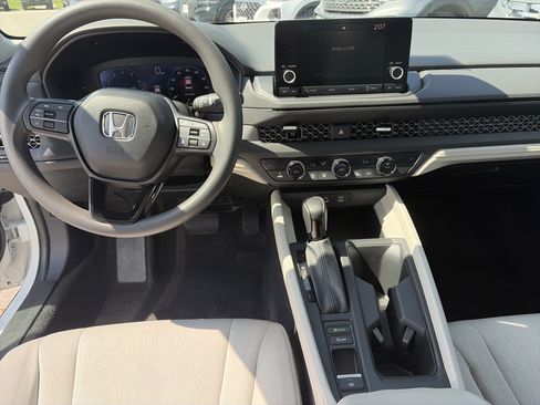 Certified 2023 Honda Accord EX image 19