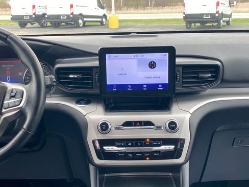 Used 2023 Ford Explorer XLT w/ Class IV Trailer Tow Package AWD/4WD image 21