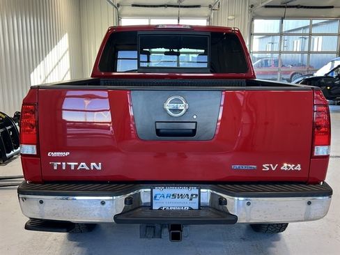 Used 2012 Nissan Titan SV w/ SV Value Truck Pkg image 4