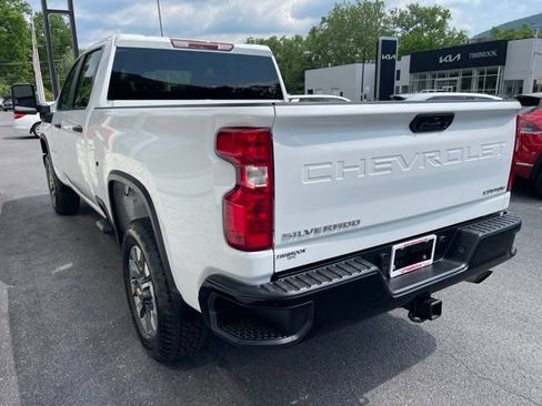 Used 2024 Chevrolet Silverado 2500 Custom w/ Custom Convenience Package AWD/4WD image 14
