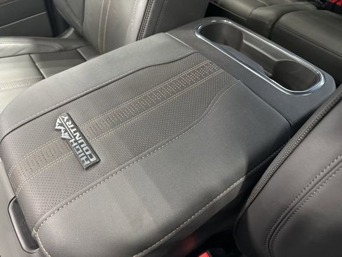 Used 2024 Chevrolet Silverado 2500 High Country image 16